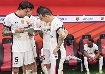 乐鱼体育-2024-2025赛季法甲联赛比赛节奏及比赛风格解析